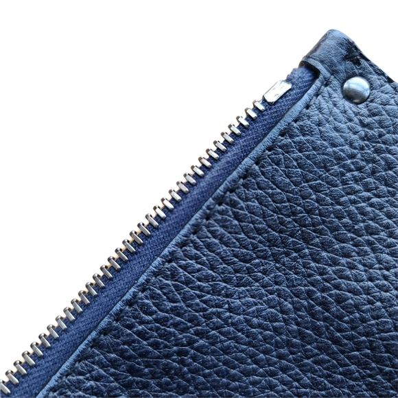 Valentino Garavani Rockstud  Atelier Leather Pouch - Picture 7 of 9